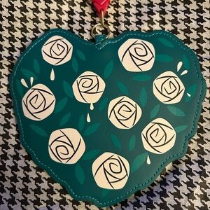Disney Alice in Wonderland Rose Bush Retractable Lanyard